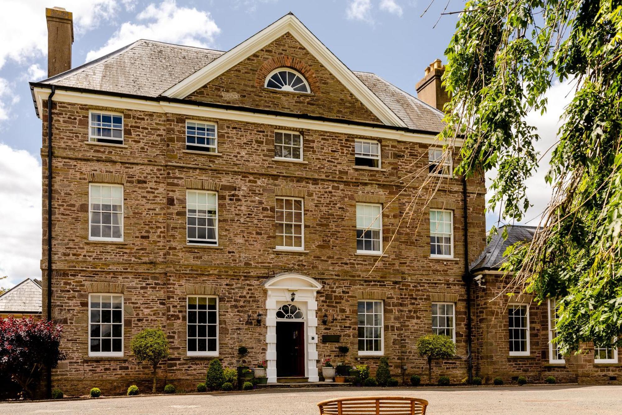 Peterstone Court Country House Restaurant & Spa Guest House Brecon Exterior photo