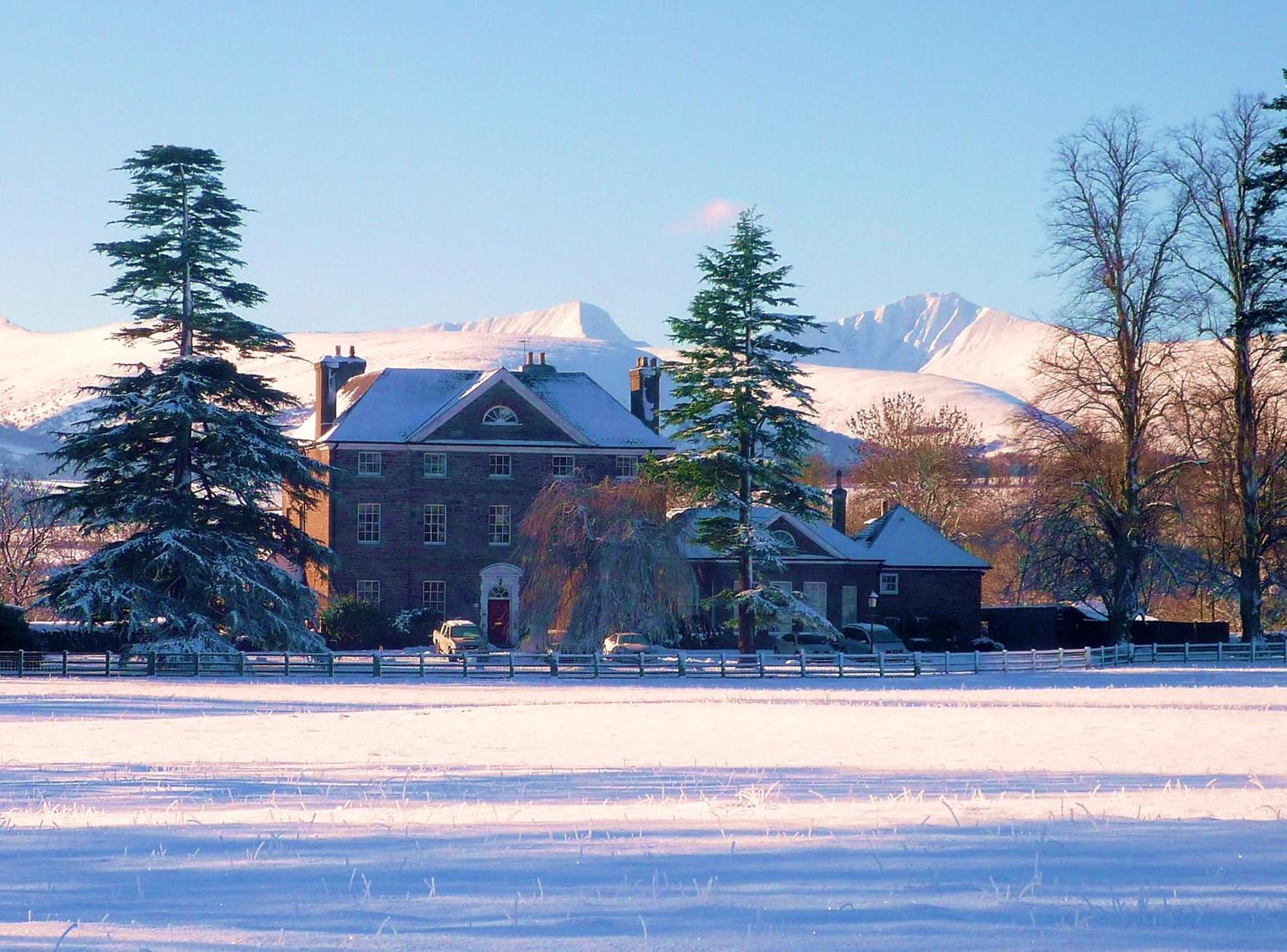 Peterstone Court Country House Restaurant & Spa Guest House Brecon Exterior photo